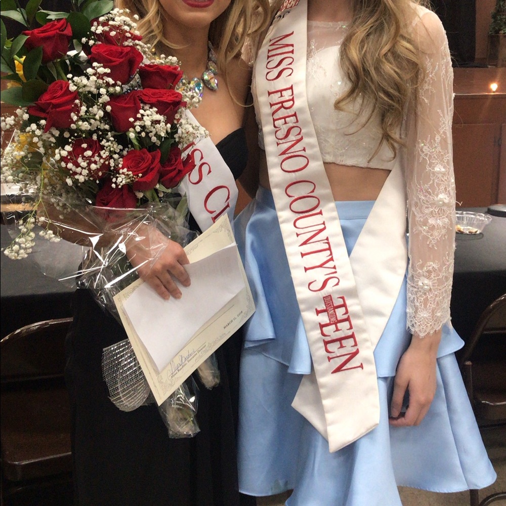 Two-piece short cocktail dress